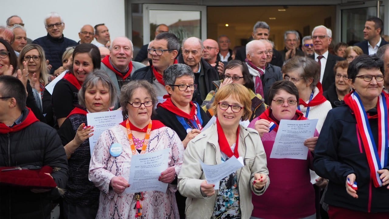 Inauguration de la Maison du Bois de l'Ile à Treize Septiers