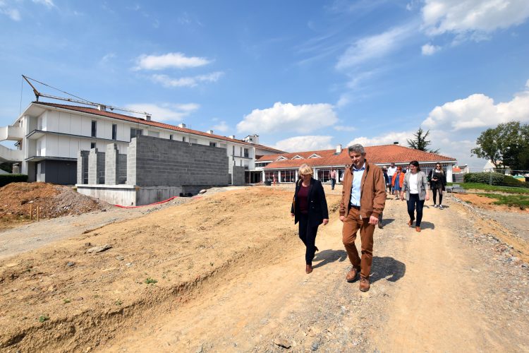 Visite de chantier à l'EHPAD de Talmont Saint Hilaire en présence d'Isabelle Rivière Présidente de Vendée Habitat