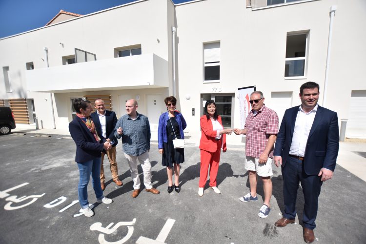 Les Sables d'Olonne - les allées de la plage remise de clés de 4 PSLA avec Vendée Habitat