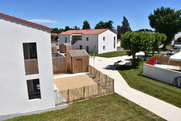 Remise de clés de la résidence du plan d'eau à Treize-Septiers