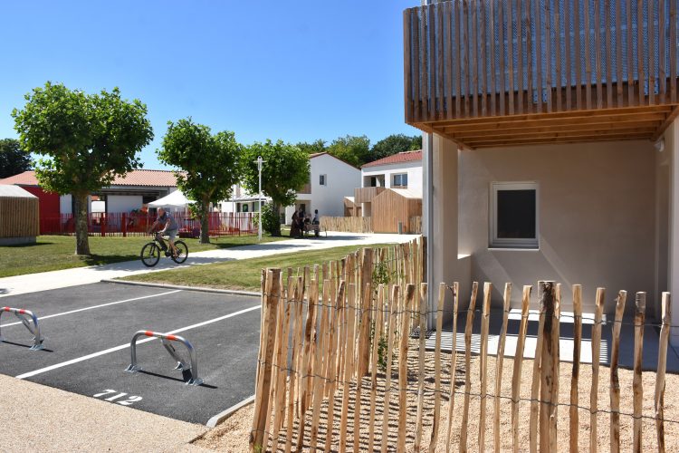 Remise de clés de la résidence du plan d'eau à Treize-Septiers