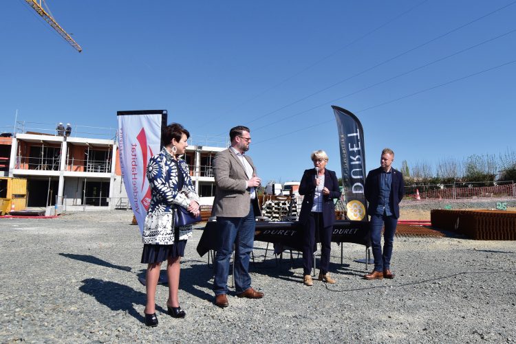 Signature de la convention entre le Groupe Duret et Vendée Habitat aux Herbiers