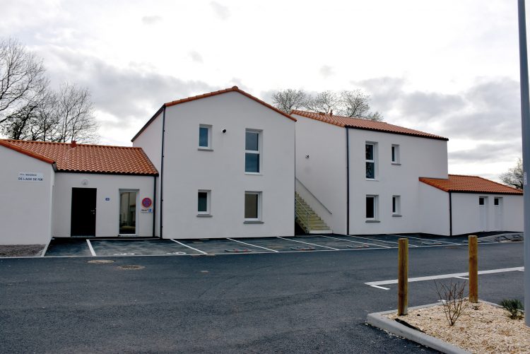 Remise de clés, résidence l'Age de Fer à Boufféré