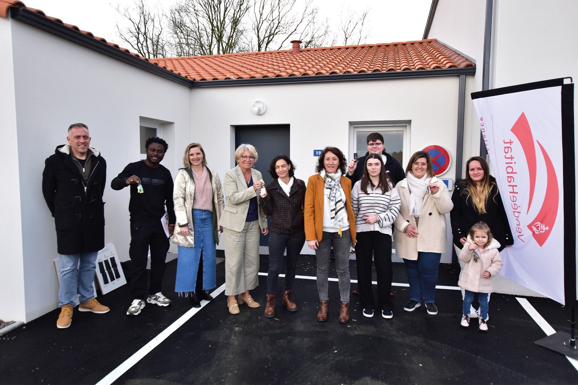 Remise de clés, résidence l'Age de Fer à Boufféré