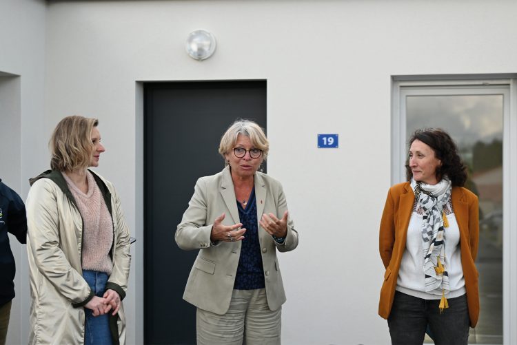 Remise de clés, résidence l'Age de Fer à Boufféré