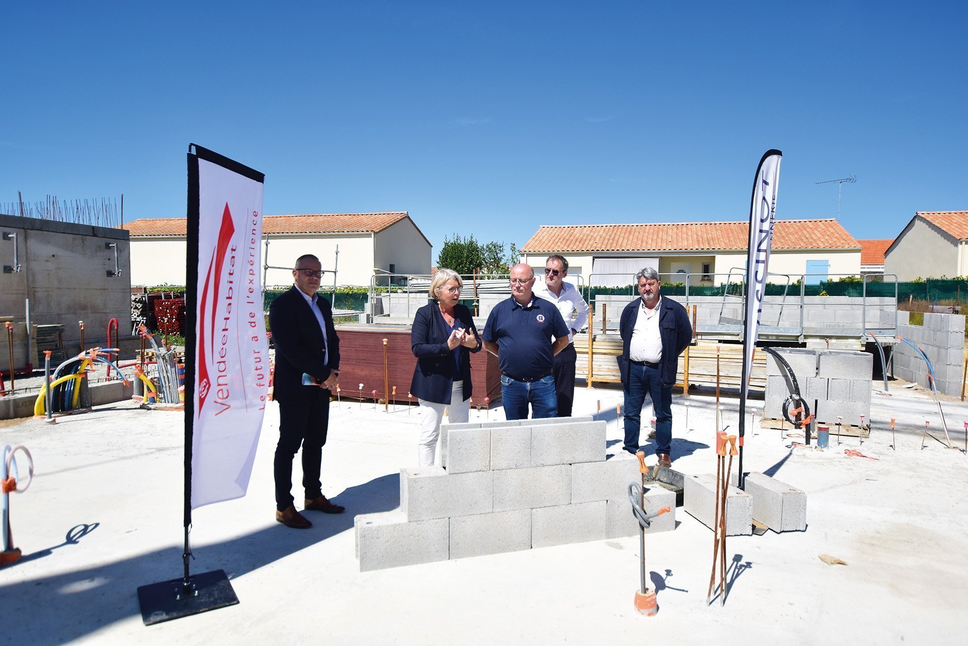 Pose de première pierre Bellevigny, 21 logements