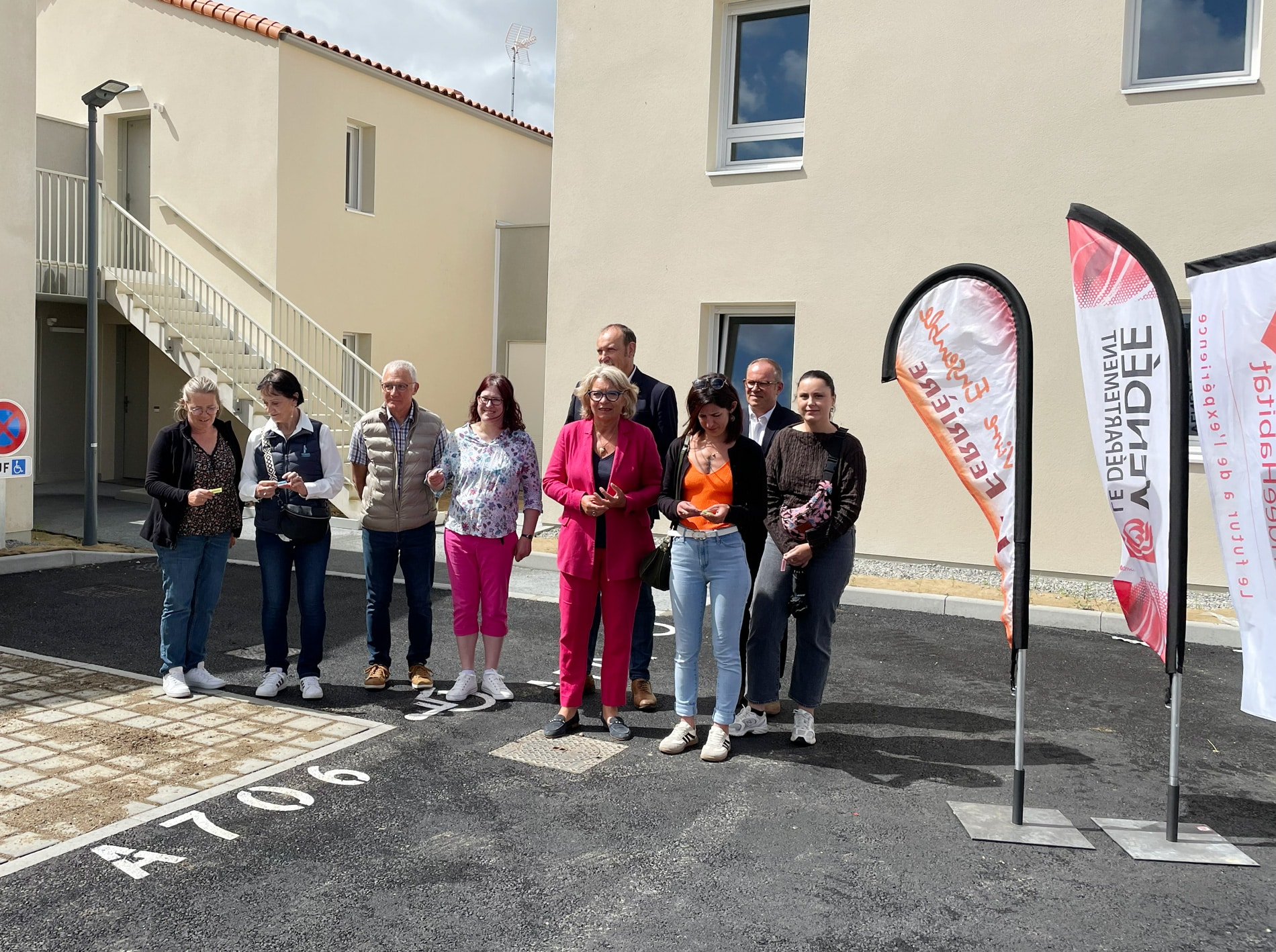 Remise de clés - 10 lgts - La Ferrière